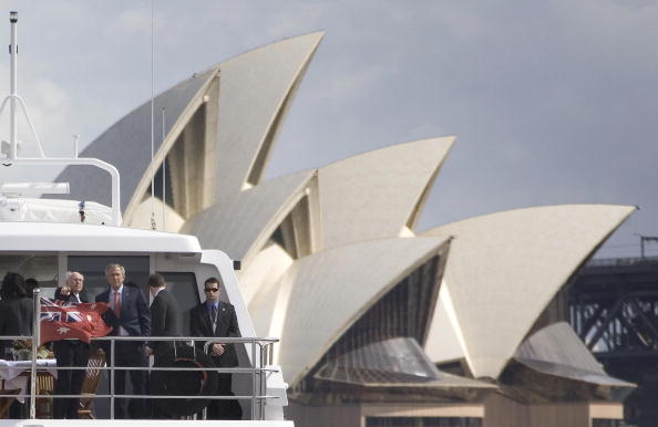 President Bush and PM Howard on Sydney harbor